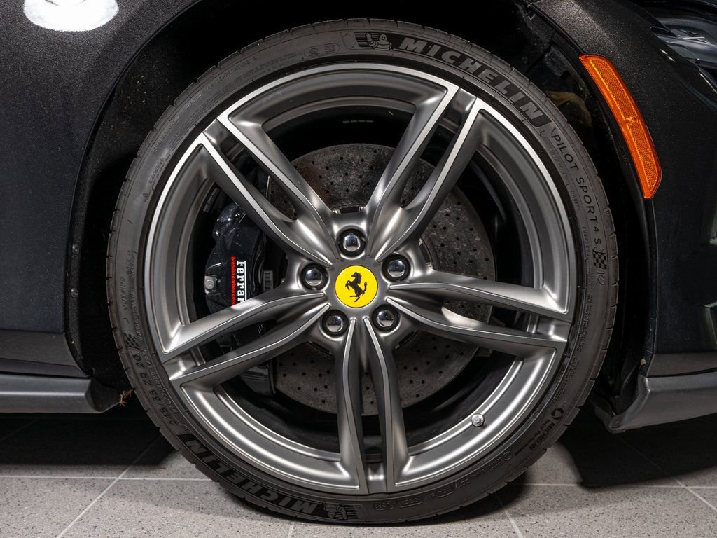 Certified 2022 Ferrari Roma image 33