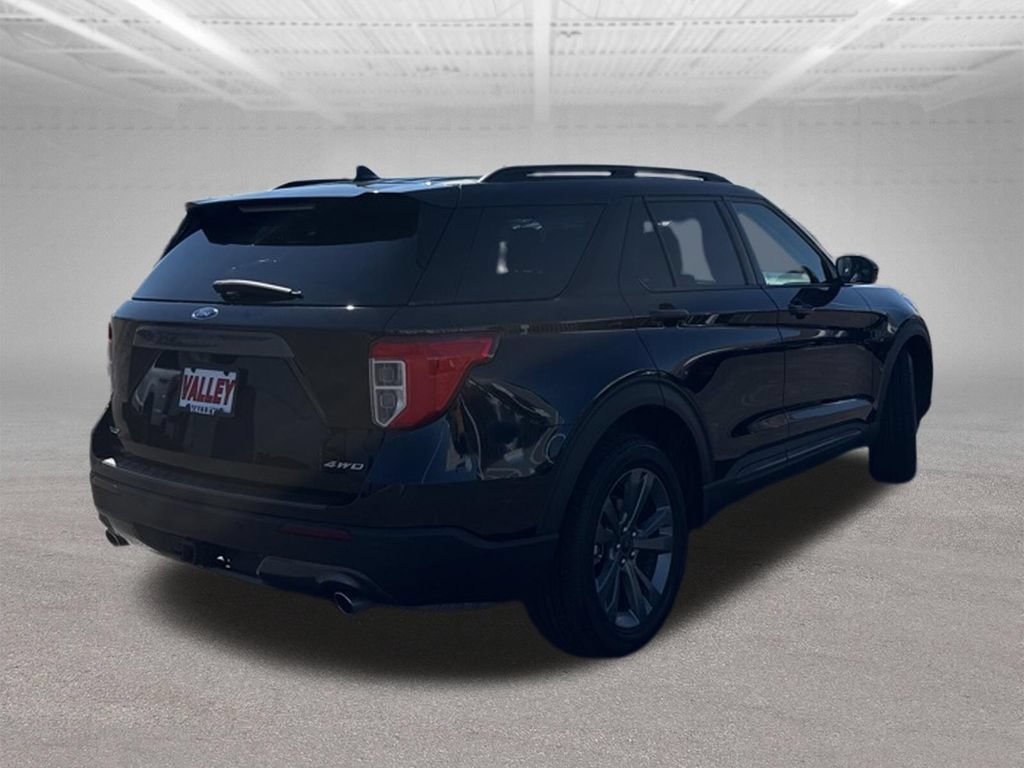 Certified 2023 Ford Explorer XLT w/ Equipment Group 202A AWD/4WD image 59