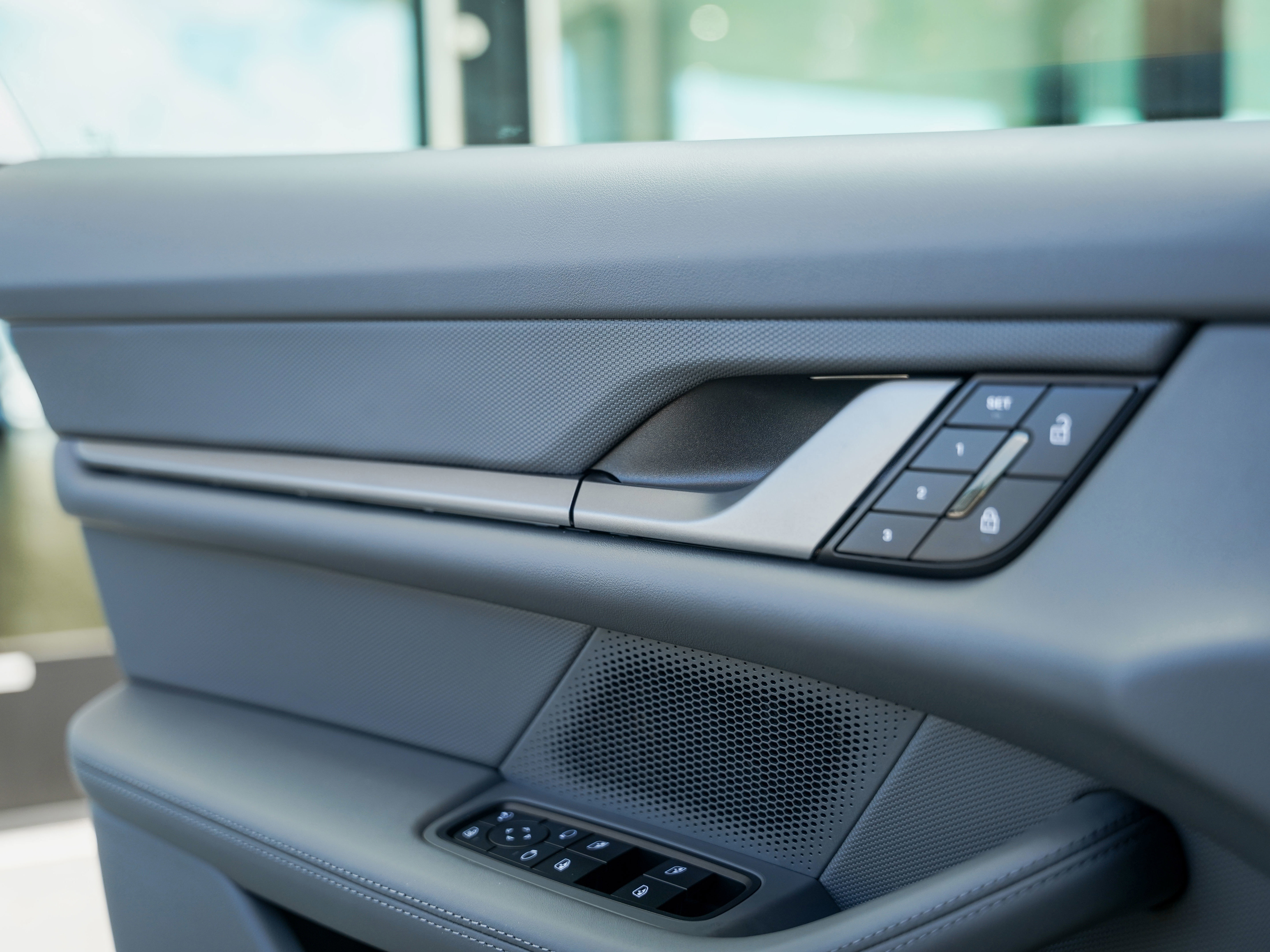 New 2025 Porsche Taycan image 19