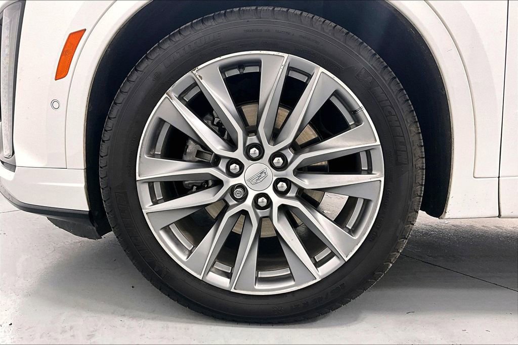 Used 2021 Cadillac XT6 Sport w/ Platinum Package AWD/4WD image 8