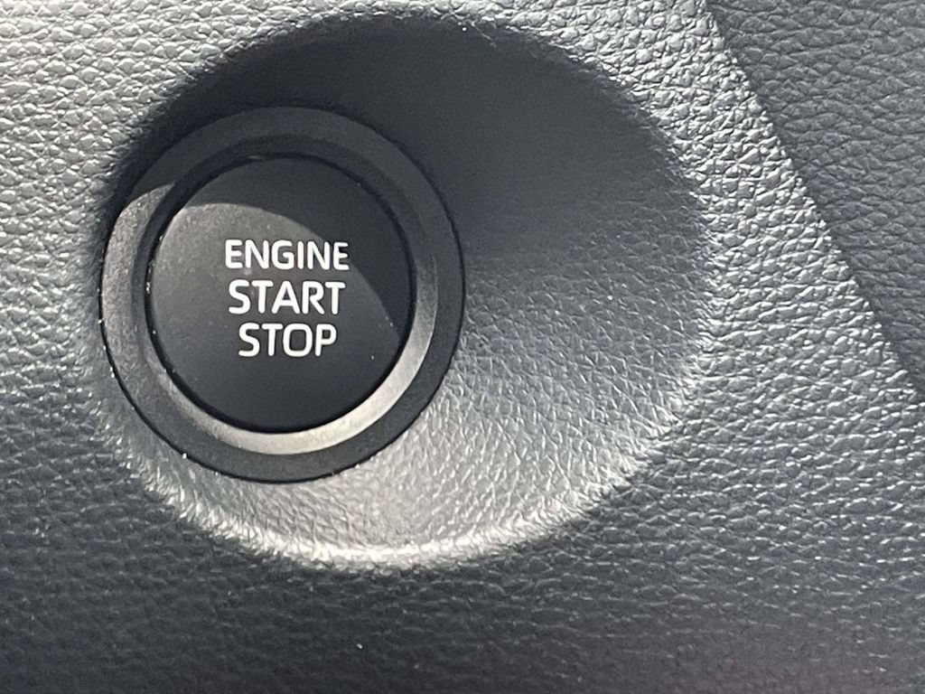 Used 2024 Toyota Corolla Cross XLE w/ Convenience Package AWD/4WD image 33