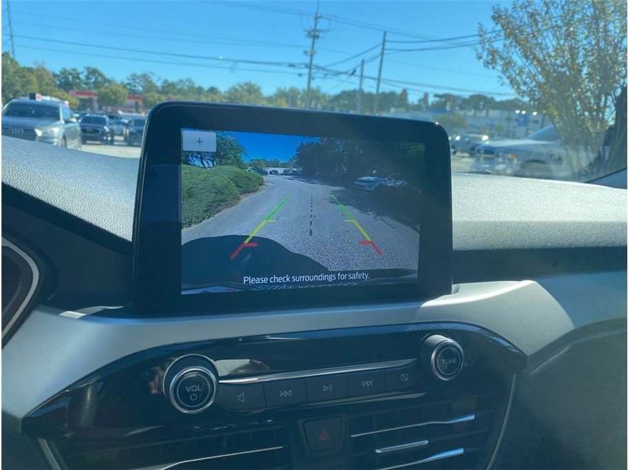 Used 2022 Ford Escape SE image 21