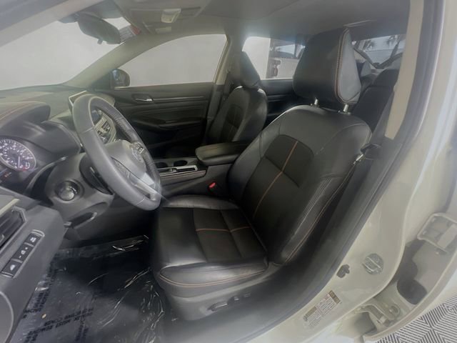 Used 2020 Nissan Altima 2.5 SR w/ Premium Package FWD image 10