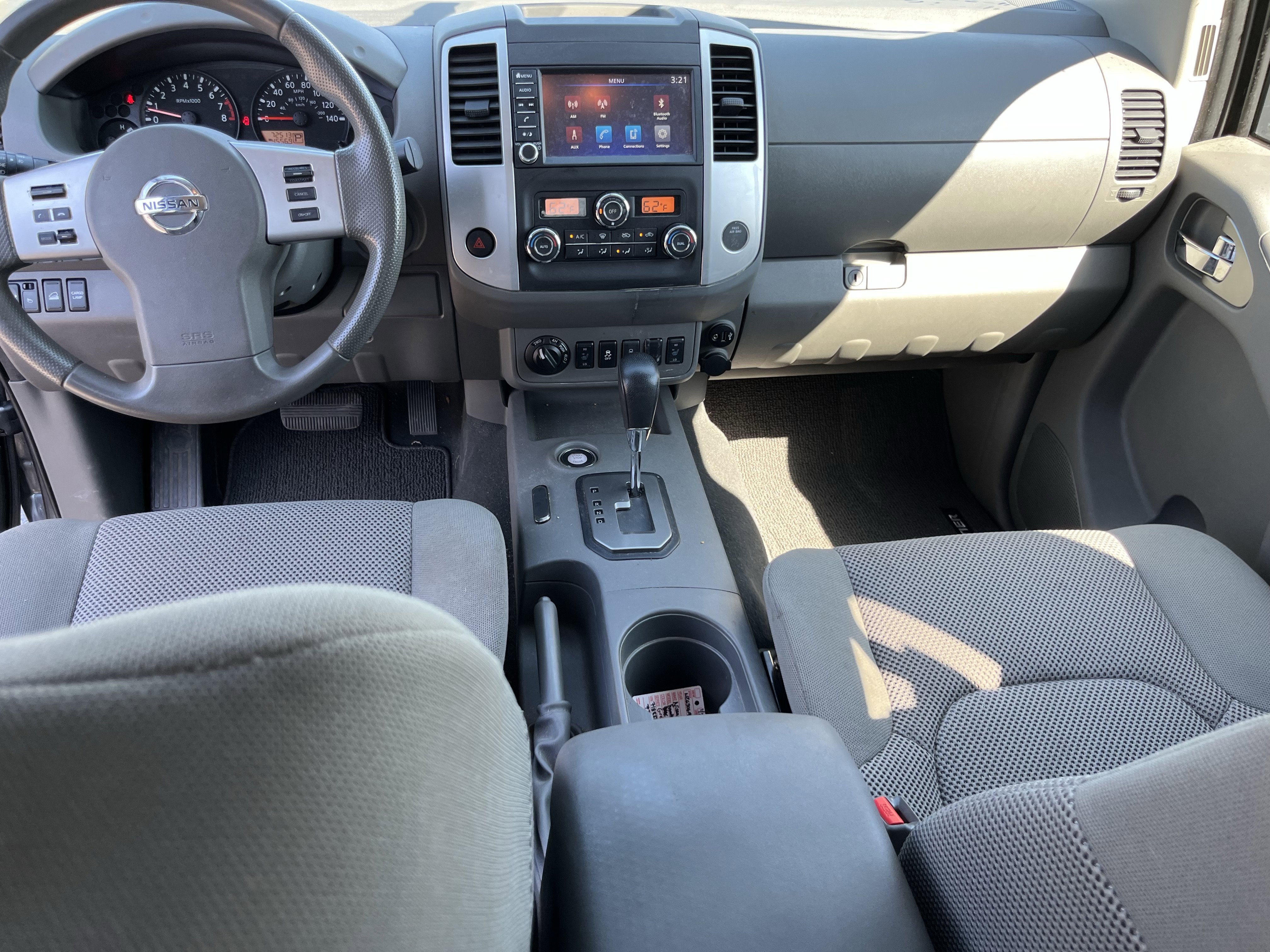 Used 2020 Nissan Frontier SV image 15