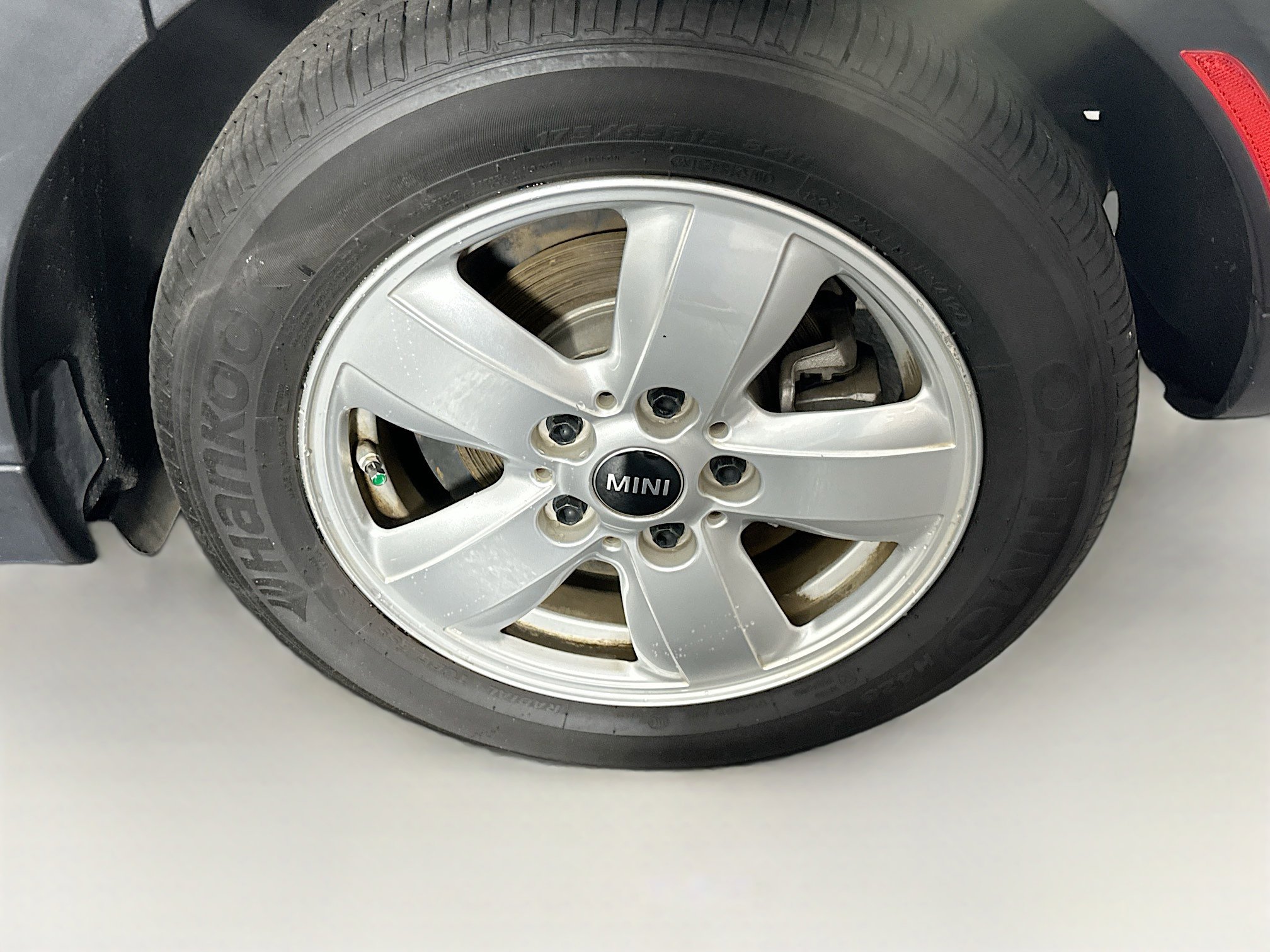 Used 2015 MINI Cooper 4-Door Hardtop FWD image 11