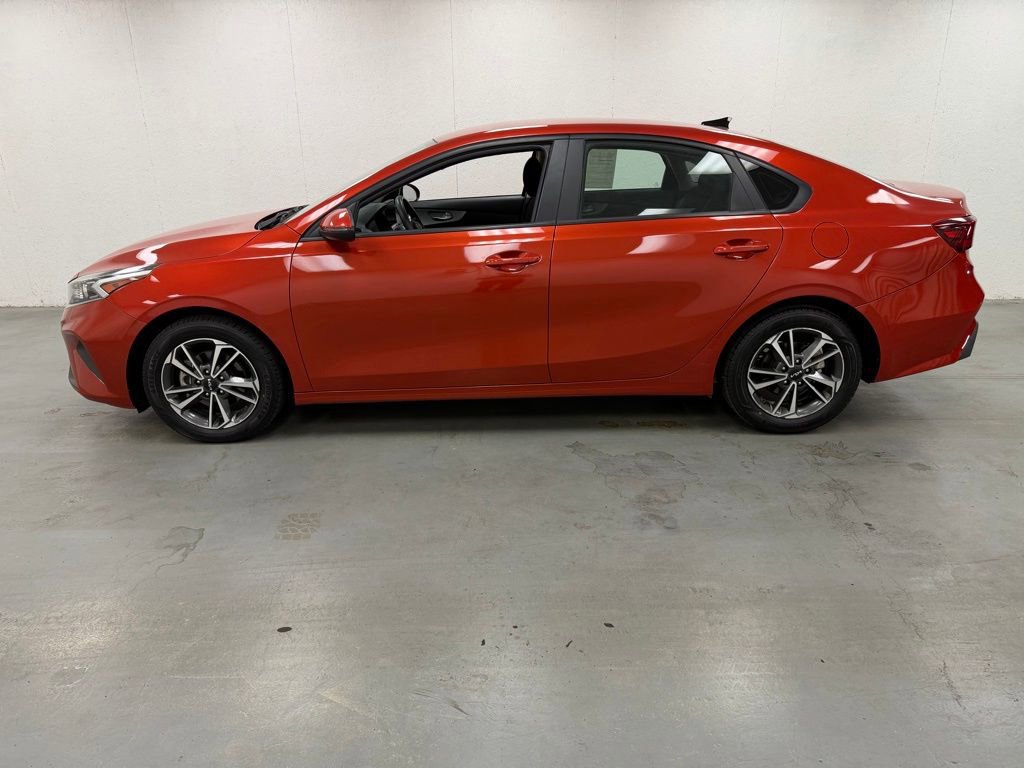 Used 2023 Kia Forte LXS w/ LXS Technology Package image 2
