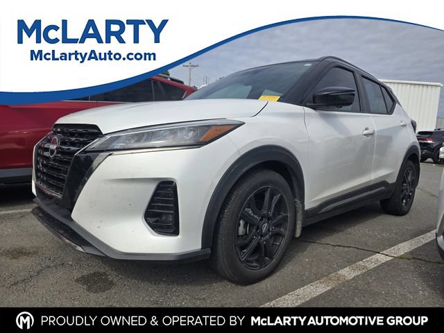 Used 2023 Nissan Kicks SR w/ SR Premium Package FWD image 1