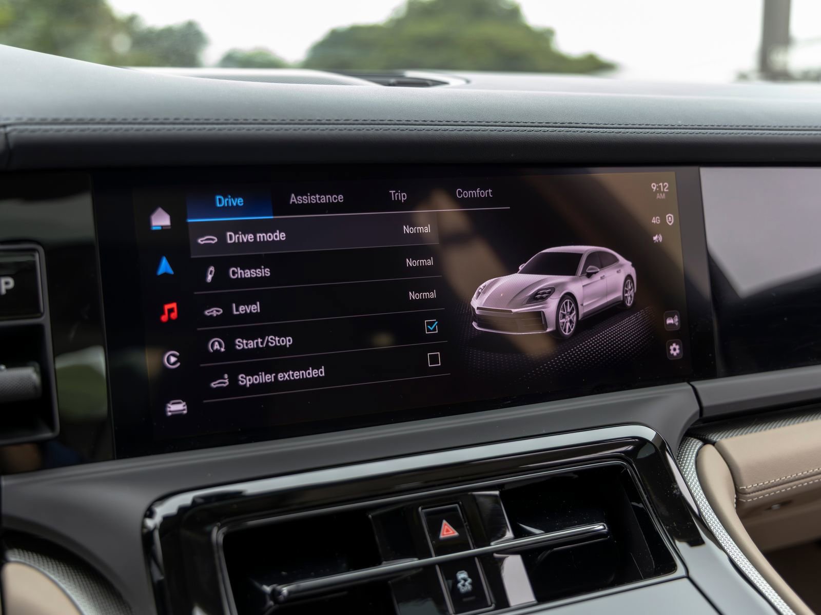 Certified 2025 Porsche Panamera image 34