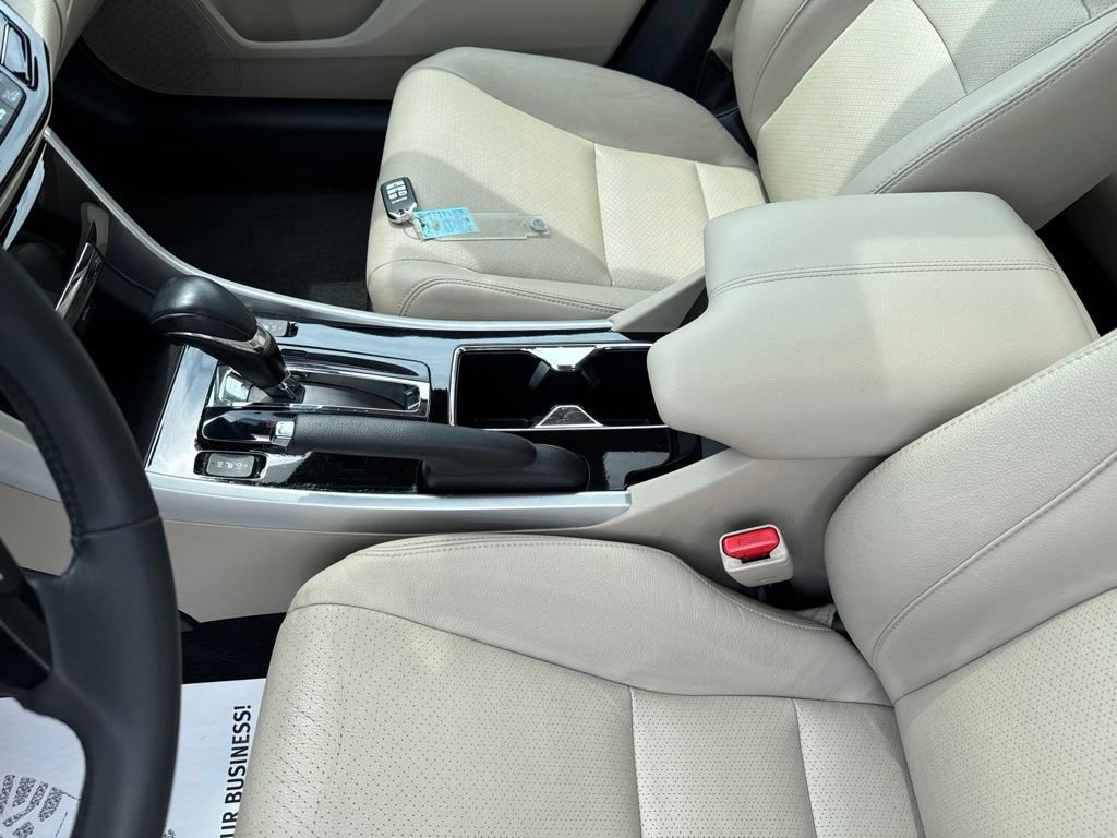 Used 2016 Honda Accord EX-L image 25