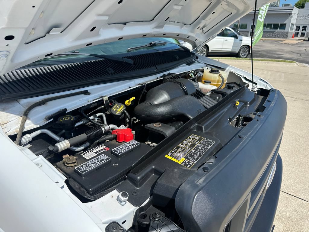 Used 2015 Ford E-450 and Econoline 450 Super Duty RWD image 10