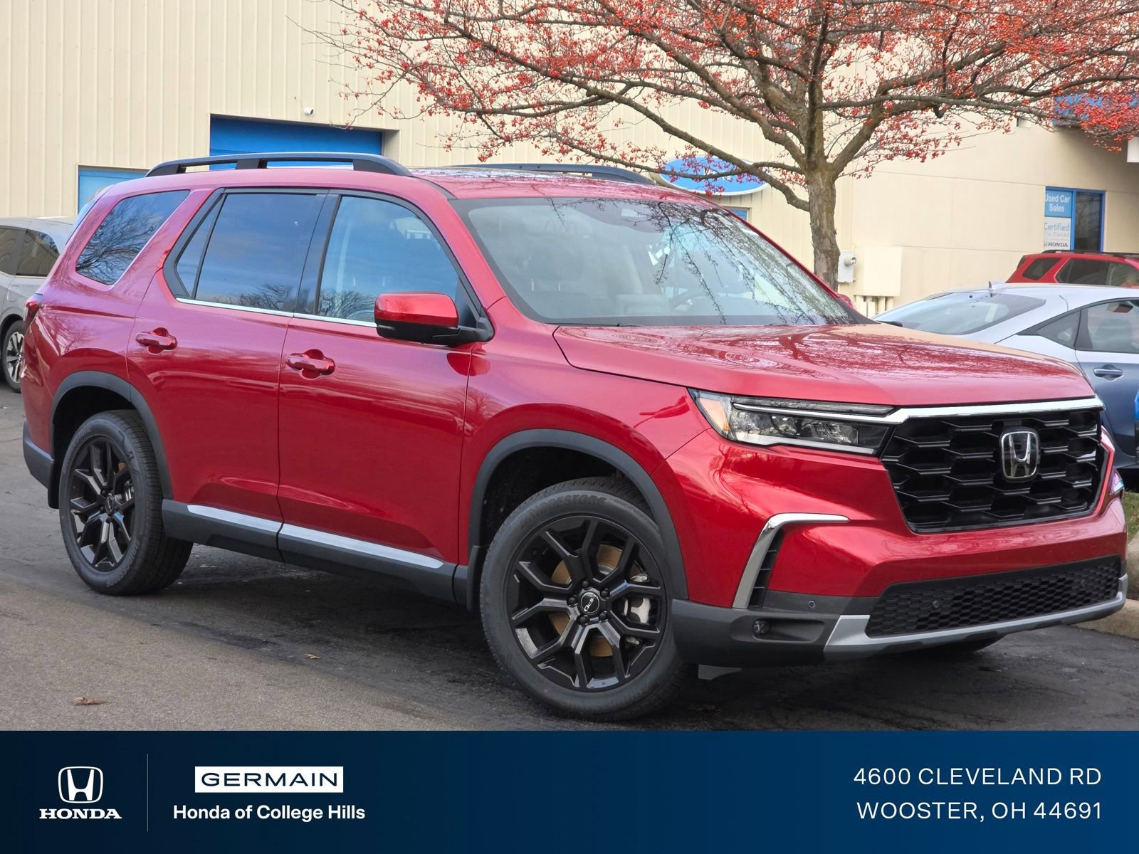 New 2025 Honda Pilot Touring image 1