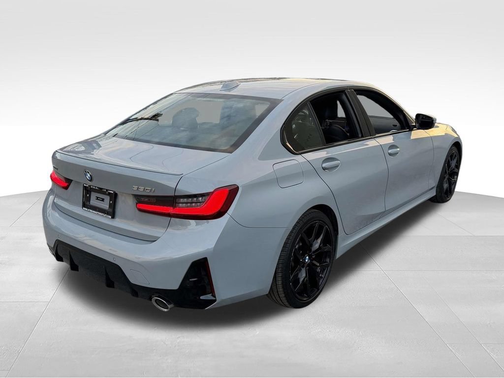 Used 2026 BMW 330i xDrive Sedan AWD/4WD image 9