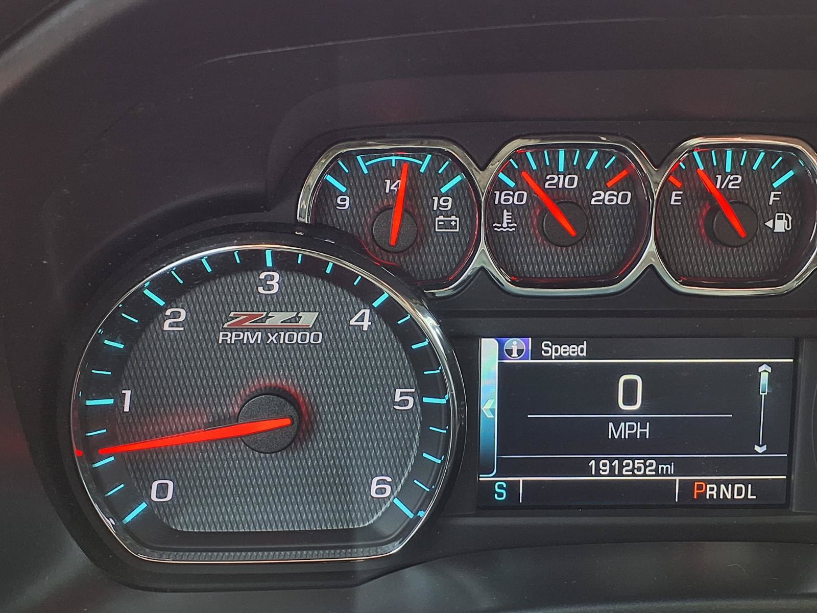 Used 2017 Chevrolet Silverado 1500 LT w/ Midnight Edition AWD/4WD image 19