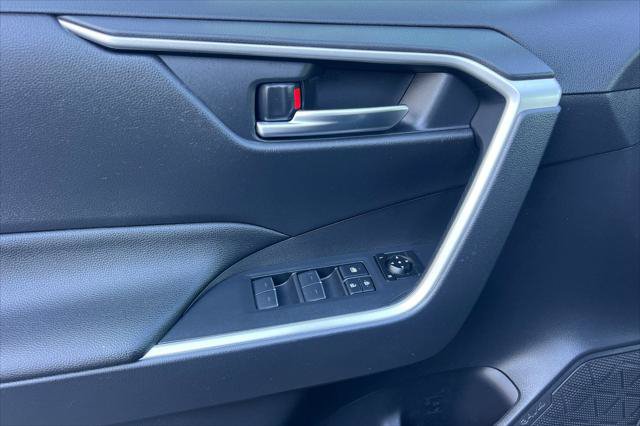 Certified 2022 Toyota RAV4 XLE AWD/4WD image 12