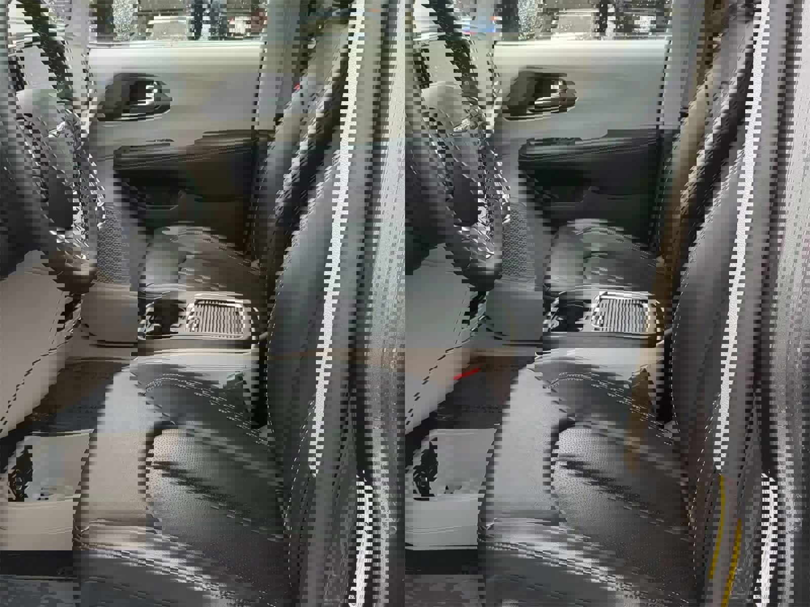 Certified 2023 Chrysler Pacifica Touring-L image 16