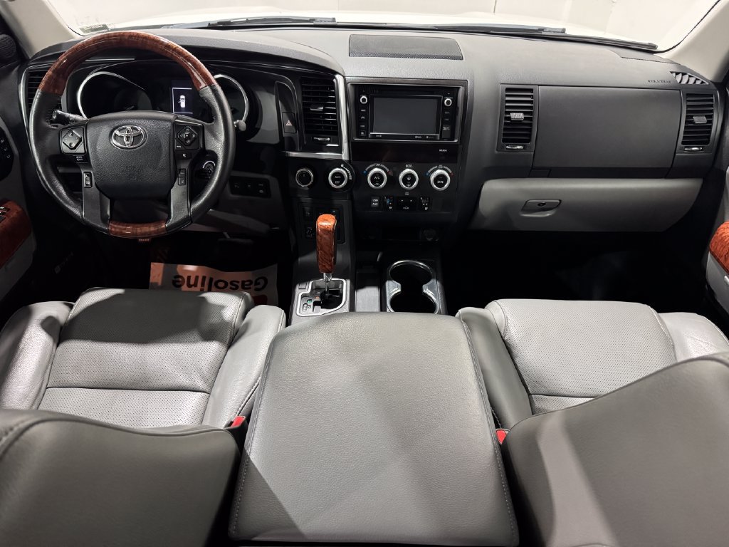 Used 2018 Toyota Sequoia Platinum AWD/4WD image 32
