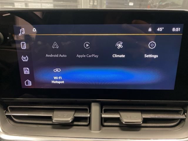 New 2026 Chevrolet Trax RS w/ Sunroof Package FWD image 17