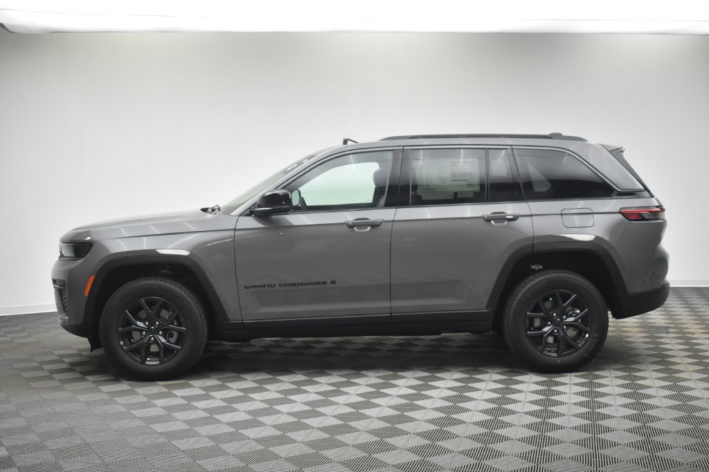 New 2027 Jeep Grand Cherokee 4WD image 12