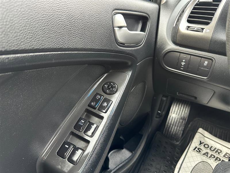 Used 2017 Kia Forte LX w/ LX Popular Package image 29