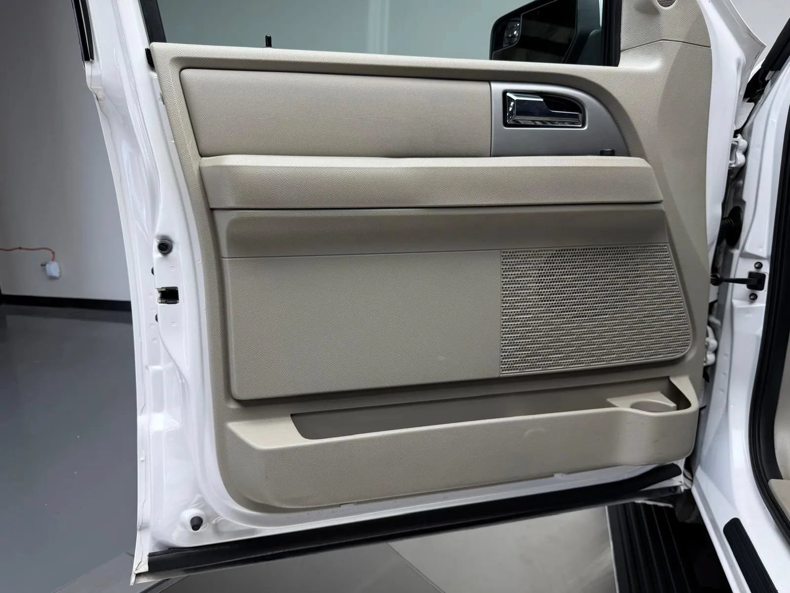 Used 2012 Ford Expedition EL Limited AWD/4WD image 30