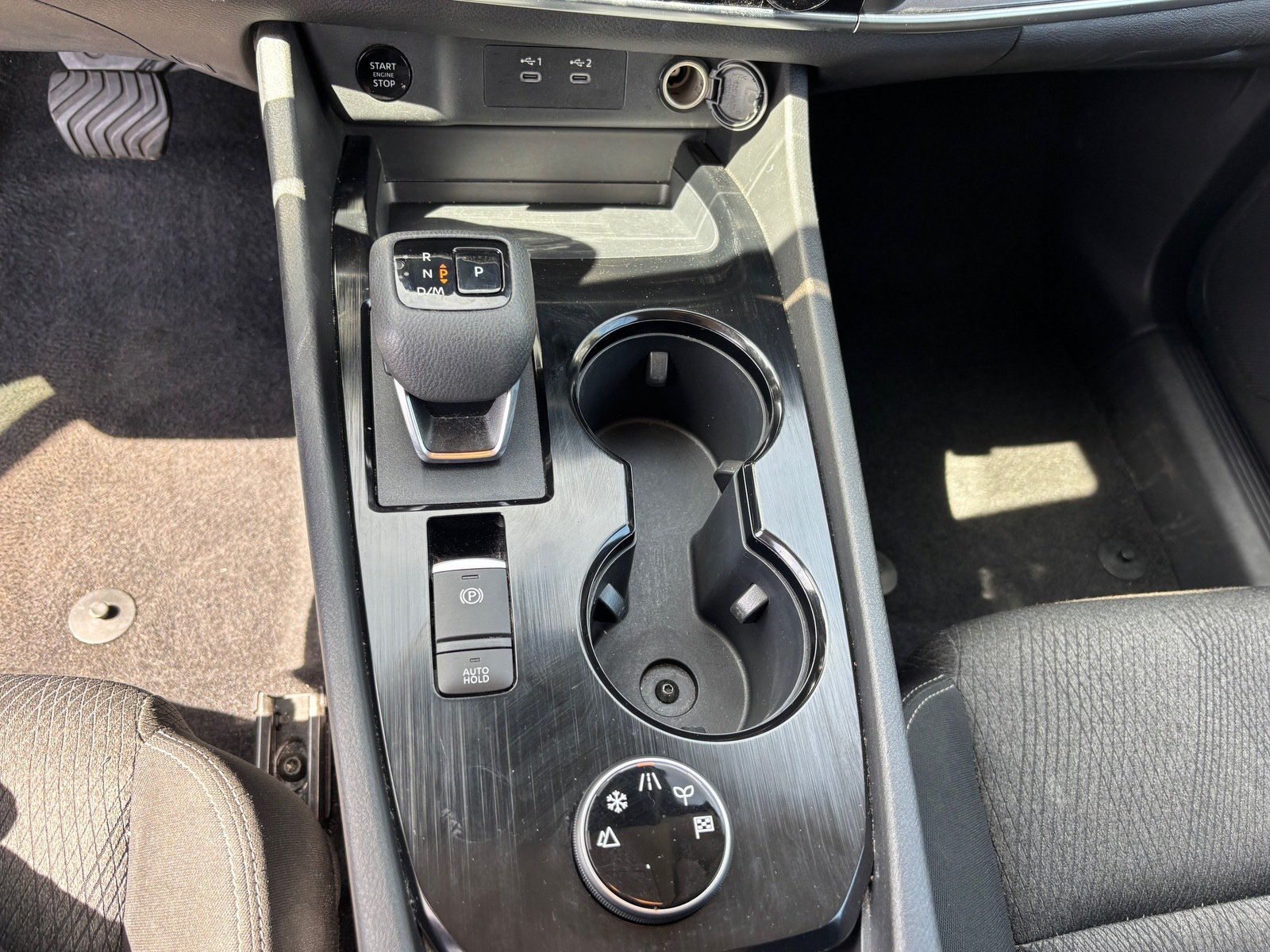 Used 2025 Nissan Rogue SV AWD/4WD image 16