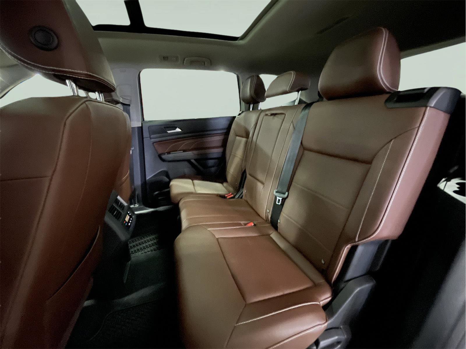 Used 2023 Volkswagen Atlas SE image 16