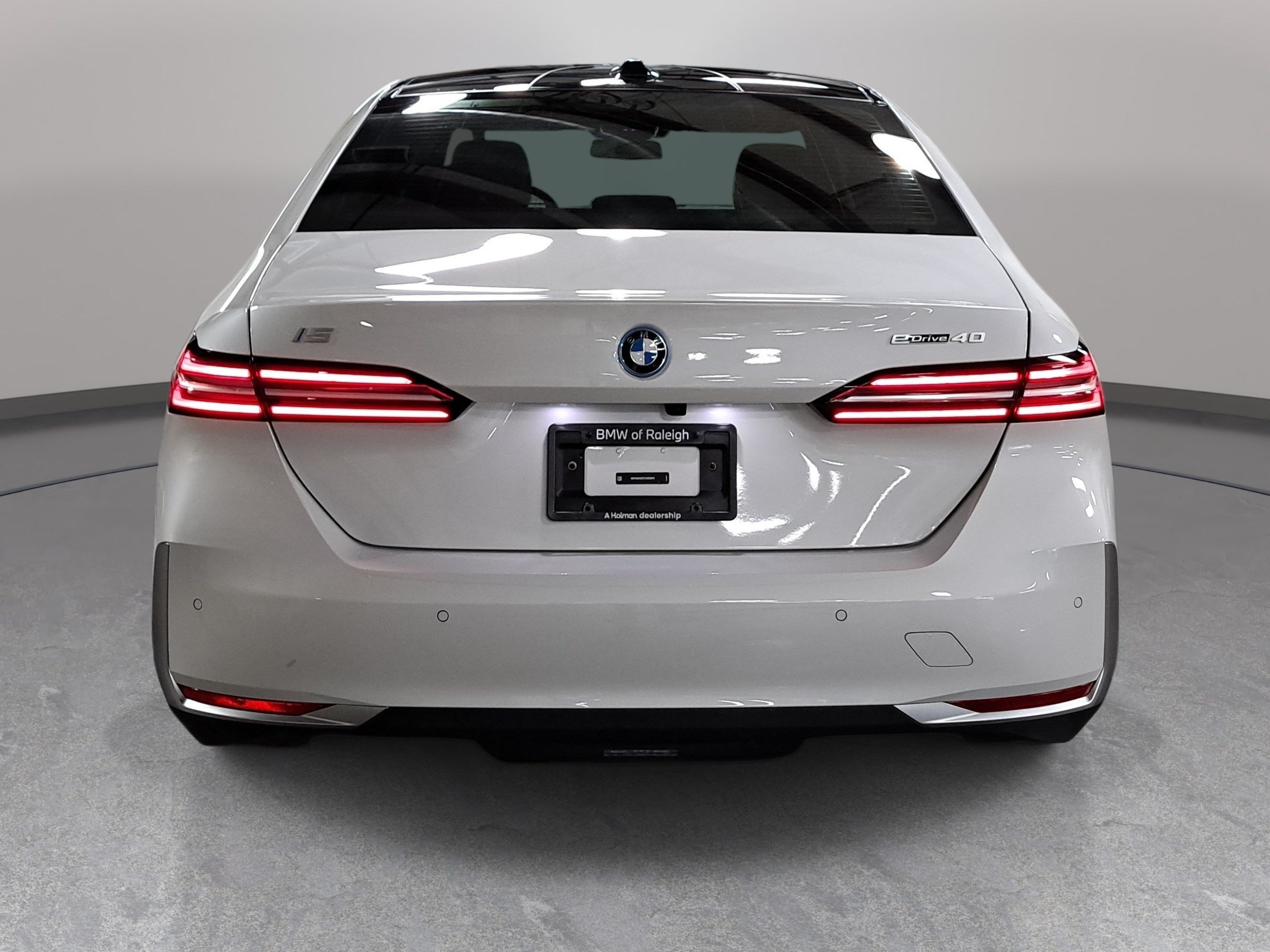 Used 2026 BMW i5 eDrive40 RWD image 7
