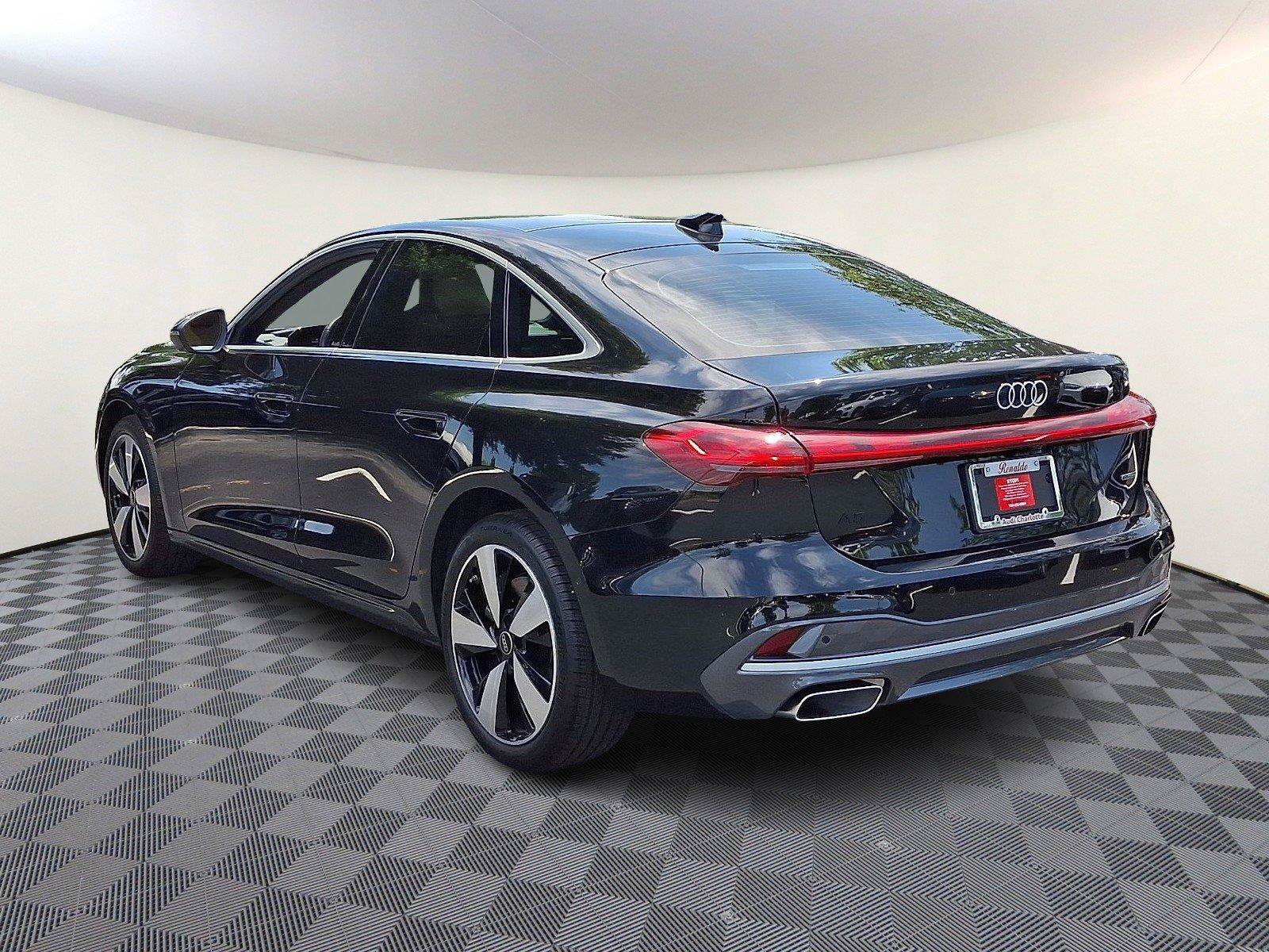 Used 2025 Audi A5 Prestige AWD/4WD image 4