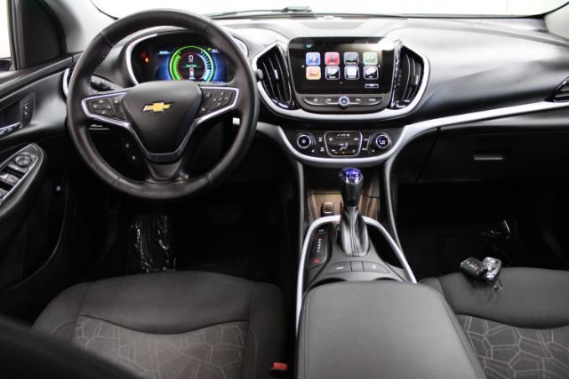 Used 2016 Chevrolet Volt LT w/ Comfort Package FWD image 2