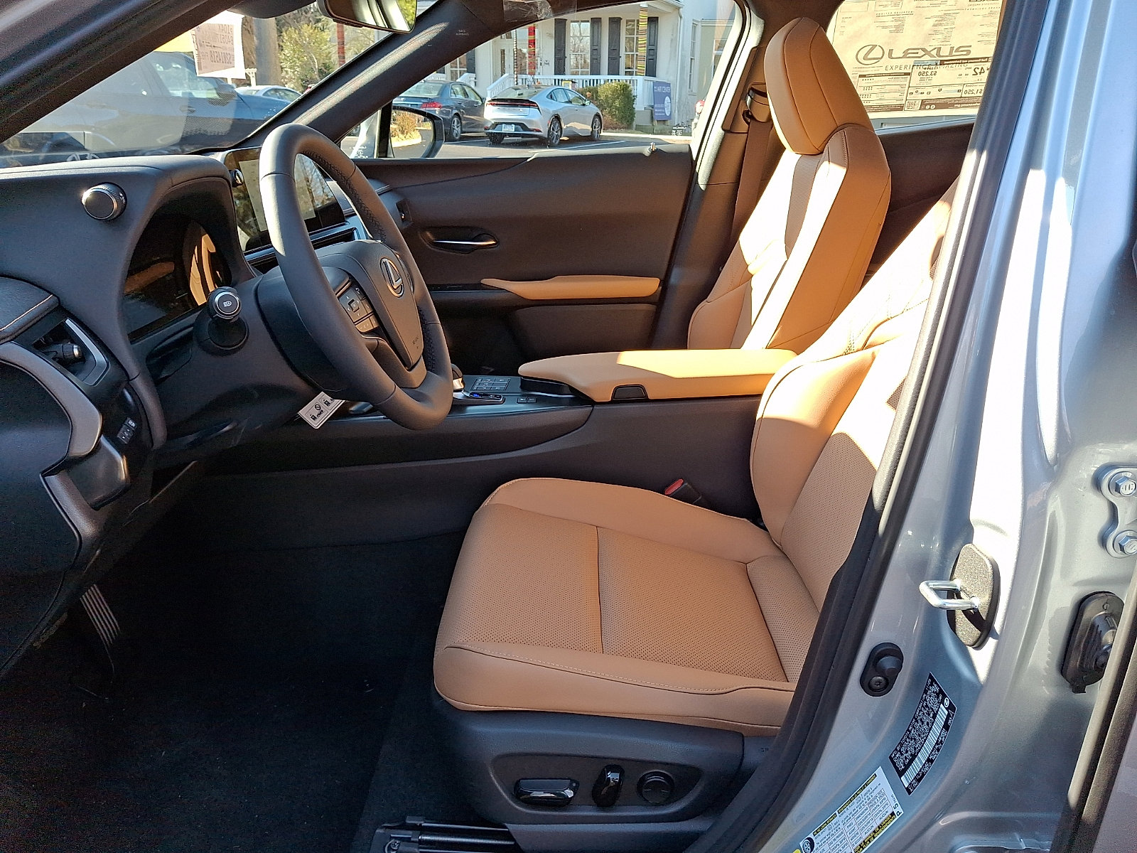 New 2025 Lexus UX 300h AWD image 9