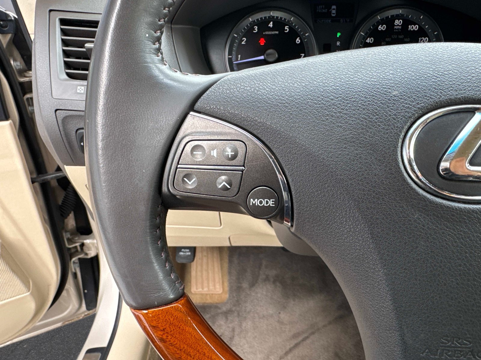 Used 2010 Lexus ES 350 w/ Preferred Accessory Package FWD image 30