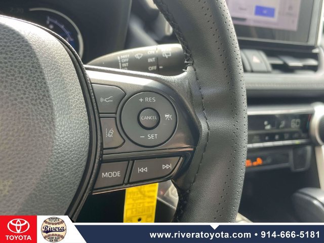 Used 2024 Toyota RAV4 LE AWD/4WD image 22