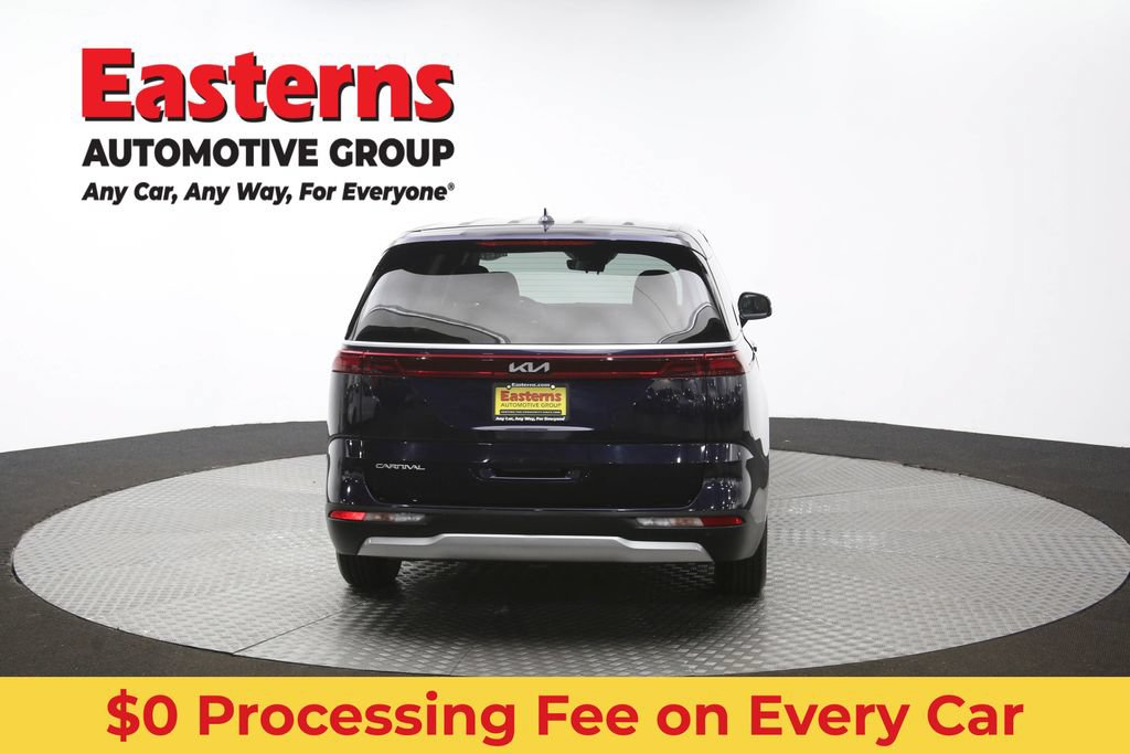 Used 2024 Kia Carnival LX FWD image 39