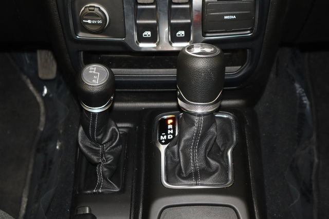 Used 2025 Jeep Wrangler Sport AWD/4WD image 28