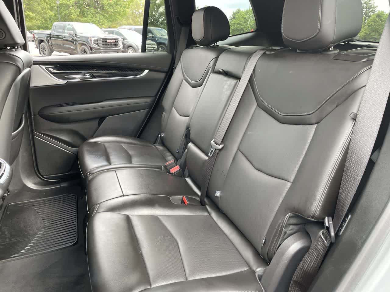 Certified 2025 Cadillac XT6 Premium Luxury AWD/4WD image 20