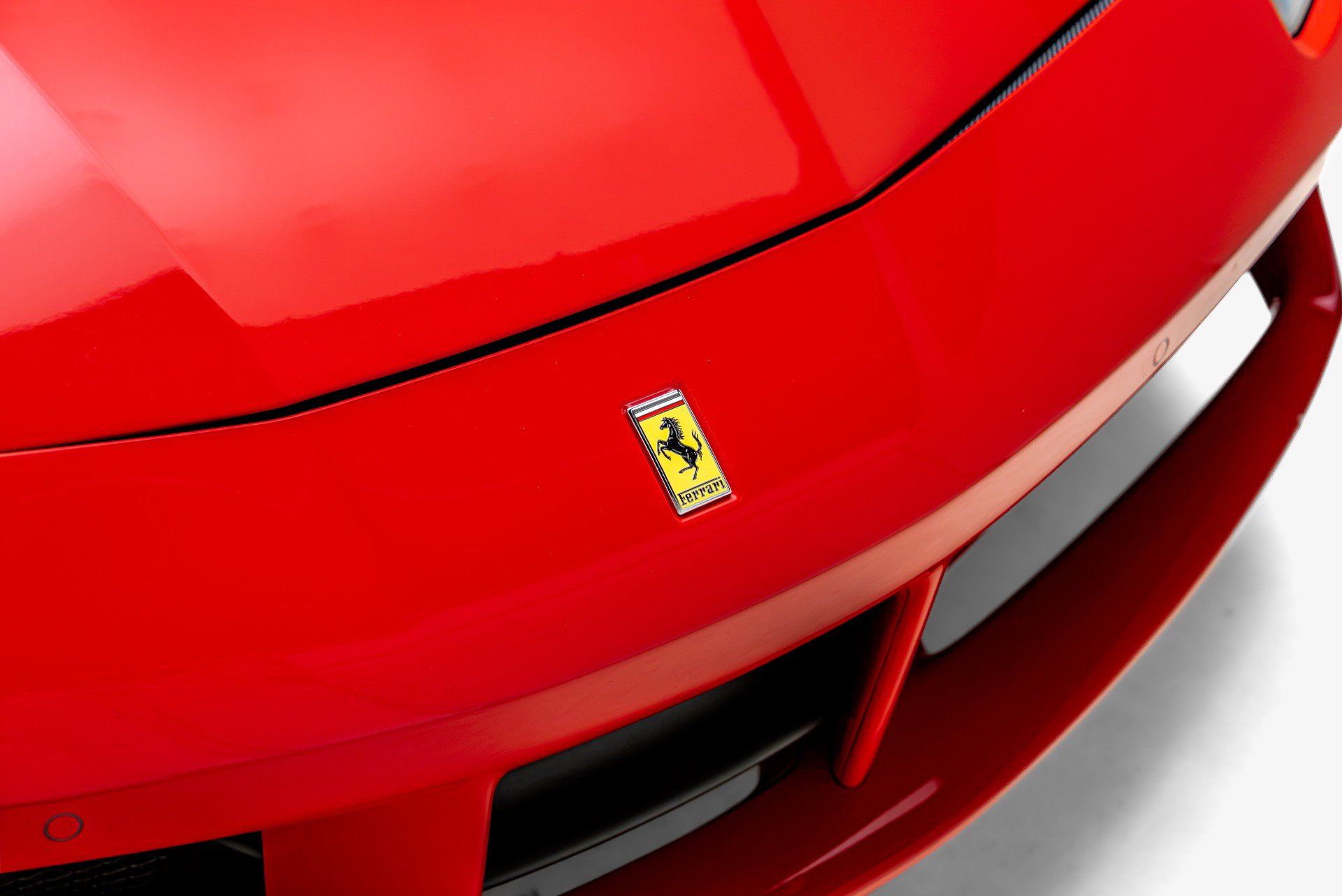 Used 2018 Ferrari 488 GTB RWD image 20