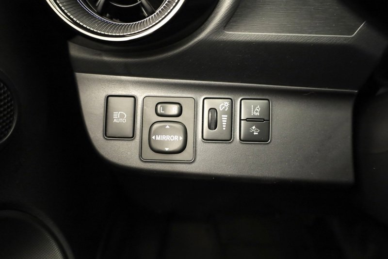 Used 2018 Toyota Prius C Two image 30