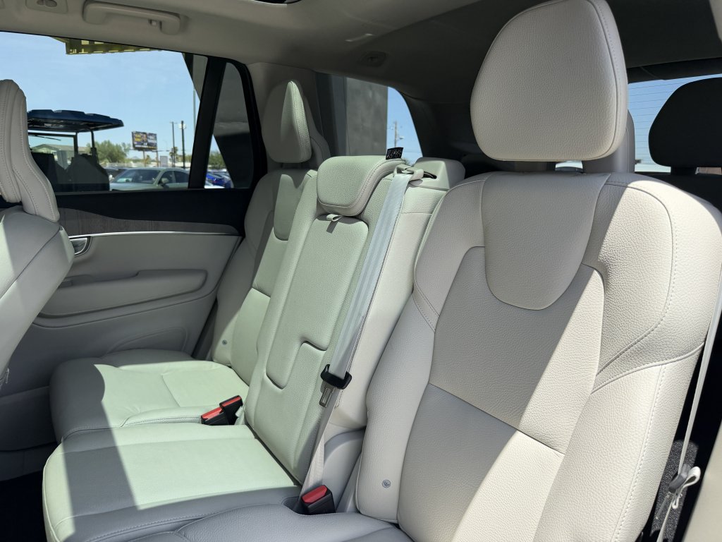 Used 2025 Volvo XC90 T8 Core w/ Protection Package Premier AWD/4WD image 32