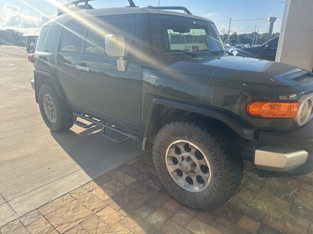Used 2012 Toyota FJ Cruiser 4WD w/ Convenience Pkg image 2