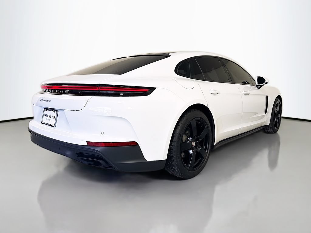 Used 2024 Porsche Panamera RWD image 5