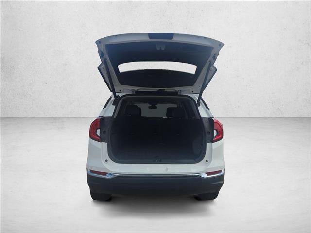 Used 2024 GMC Terrain SLT image 6