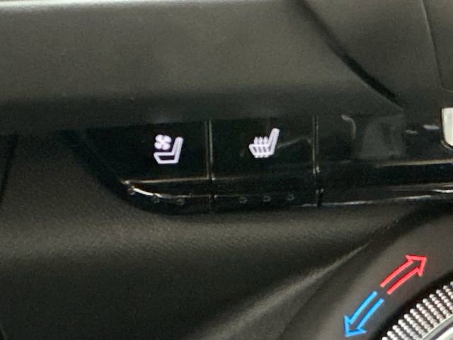 Used 2018 Chevrolet Camaro SS image 23