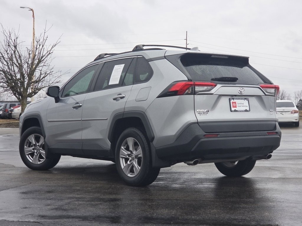 Used 2022 Toyota RAV4 XLE image 19