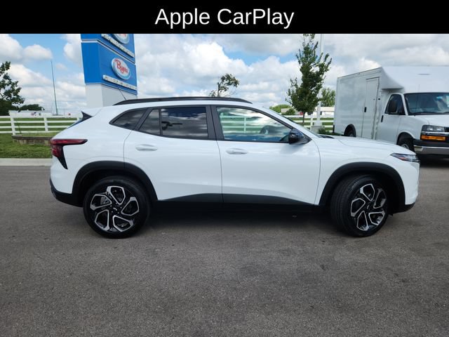 Used 2024 Chevrolet Trax RS w/ Sunroof Package FWD image 10