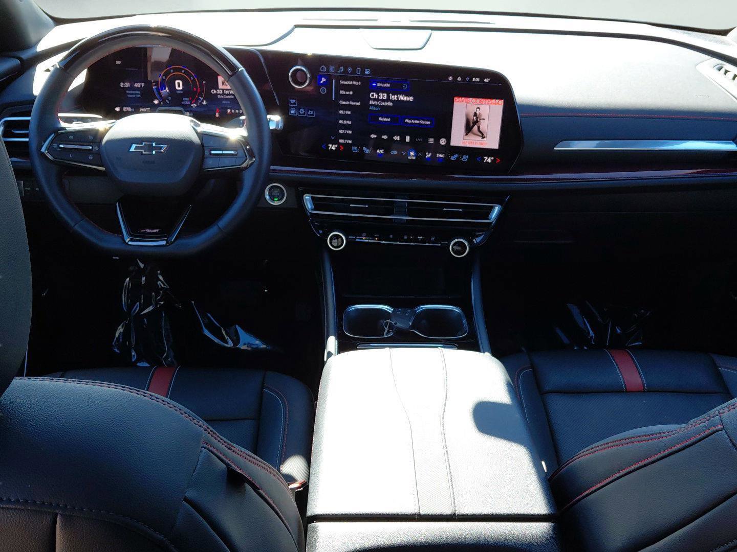 Used 2024 Chevrolet Traverse RS image 40