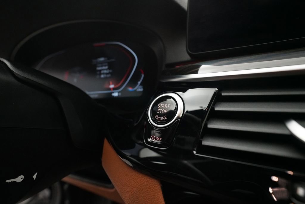 Used 2021 BMW 530i xDrive w/ Convenience Package image 31