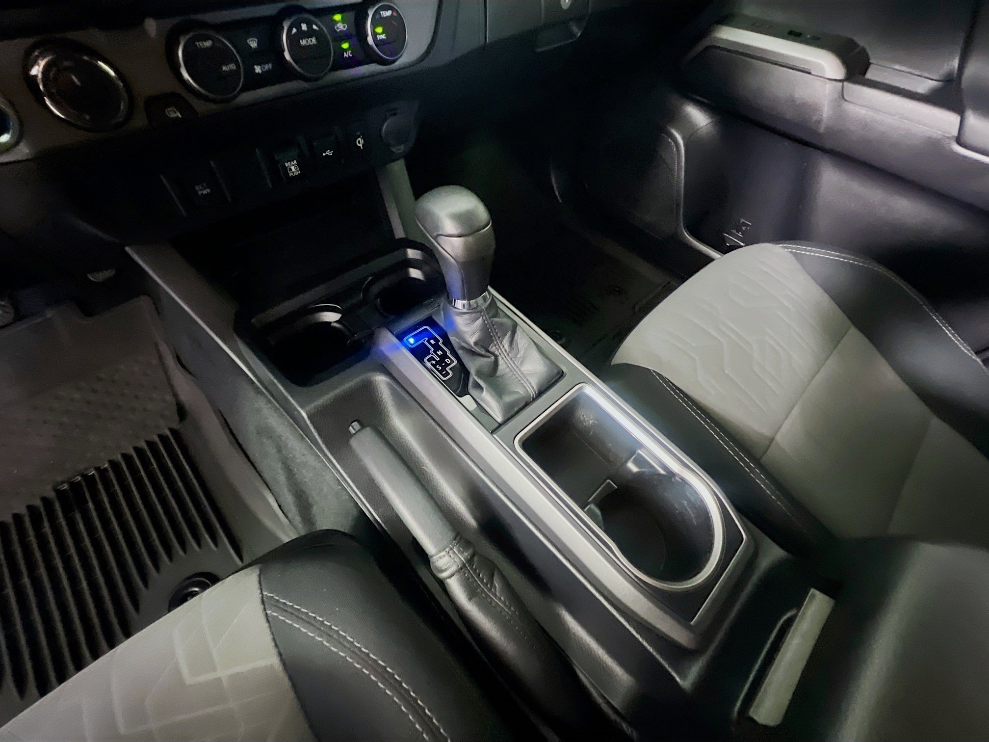 Used 2021 Toyota Tacoma TRD Off-Road image 26