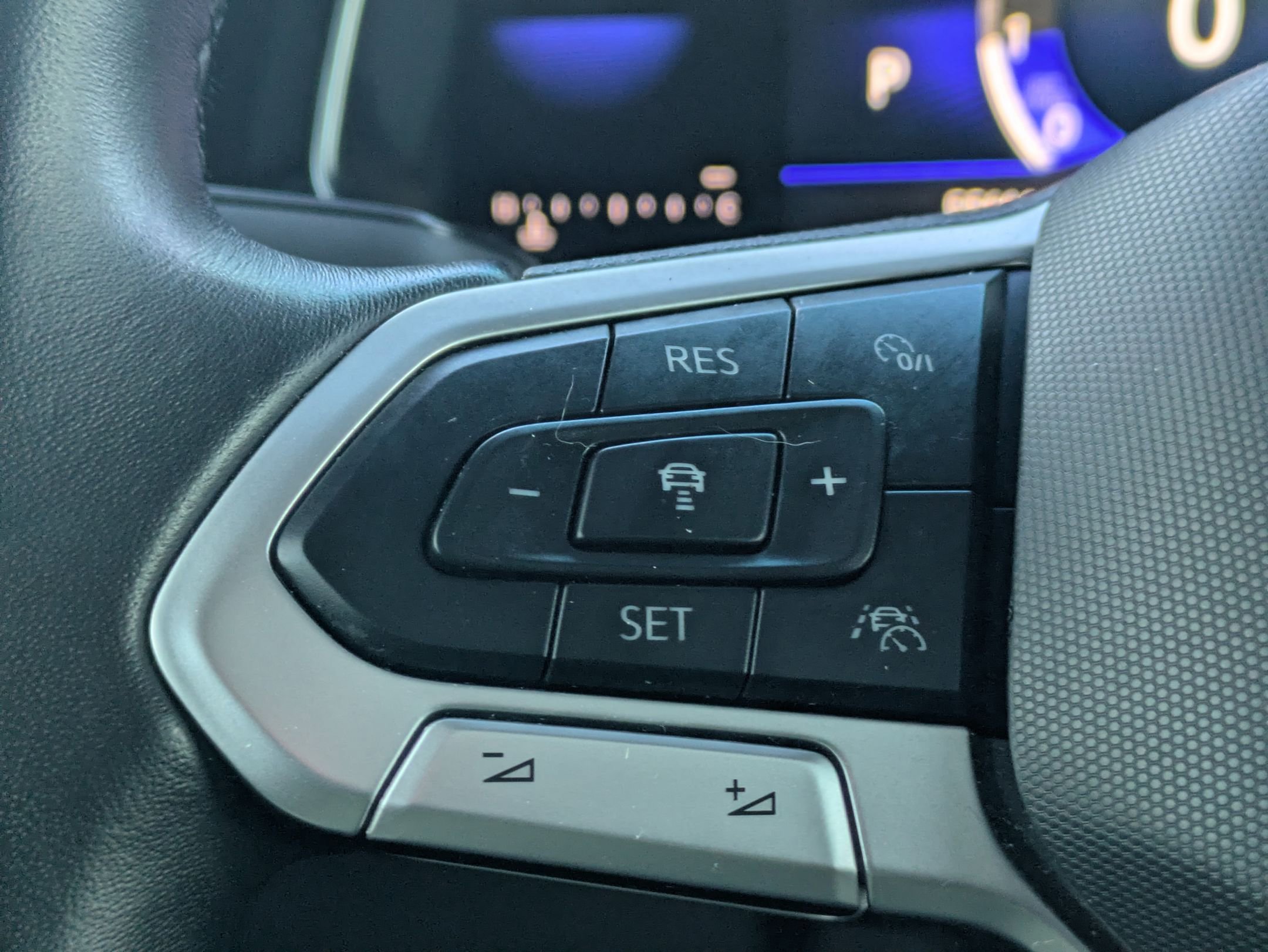 Used 2023 Volkswagen Jetta SE image 15