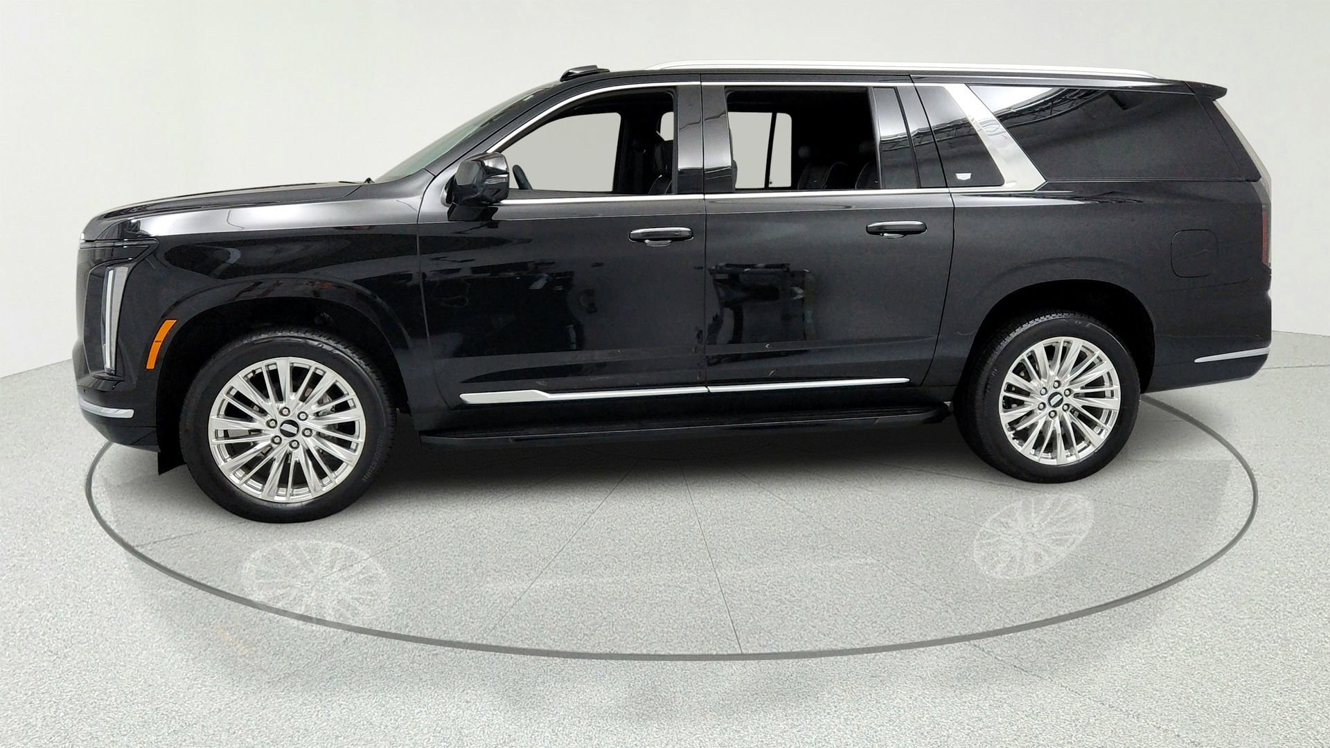 Certified 2025 Cadillac Escalade ESV Premium Luxury w/ LPO, Floor Liner Package AWD/4WD image 2