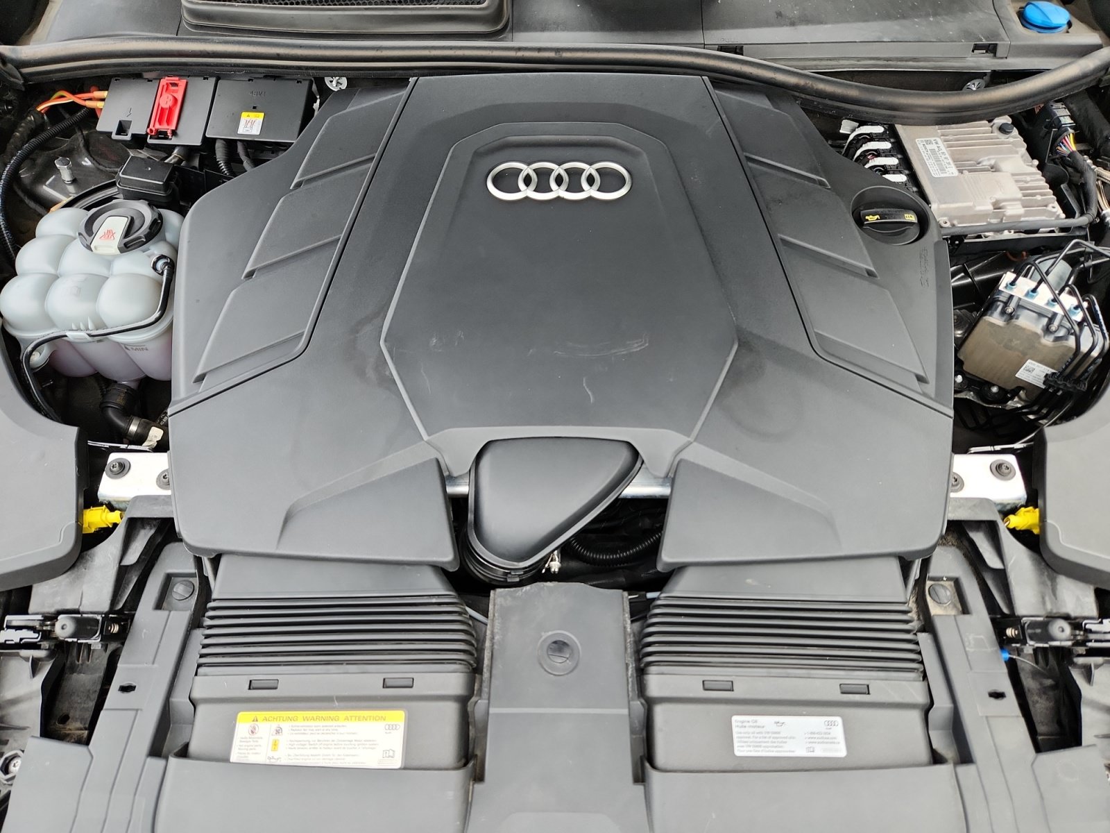 Used 2019 Audi Q8 Prestige AWD/4WD image 20